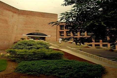 Iim Ahmedabad Admission 2021 Courses Fee Cutoff Ranking Placements And Scholarship