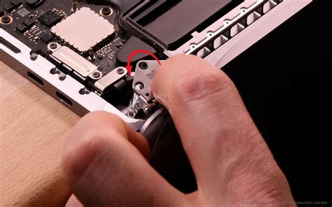 Tutoriel Pour Changer L Cran De Son Macbook Pro Pouces De