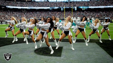 Las Vegas Raiders cheerleaders : r/cheerleaders