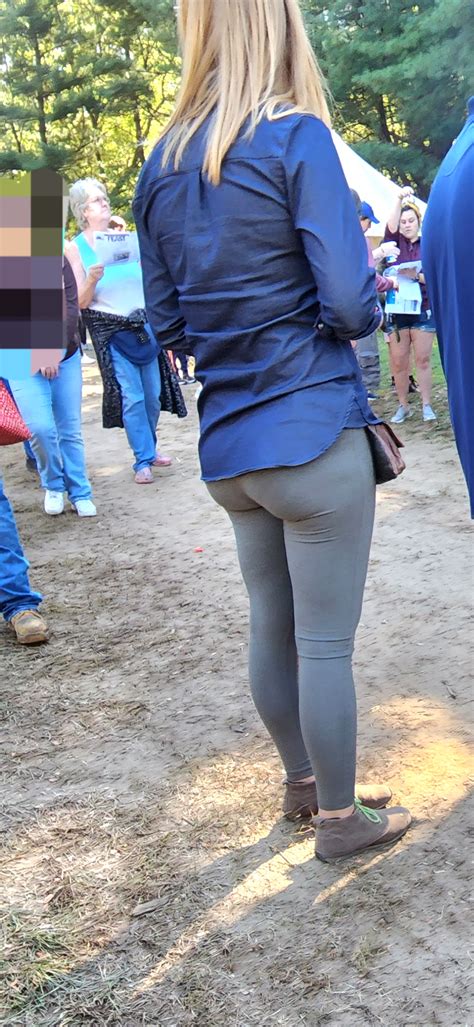 Hot Milf In Green Yogas Spandex Leggings And Yoga Pants Forum
