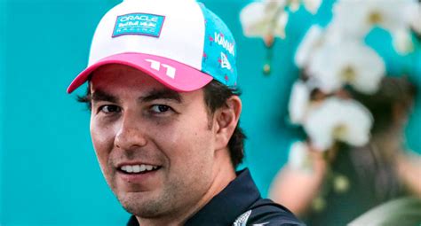 Checo Pérez termina en el lugar 11 en primera sesión de prácticas del