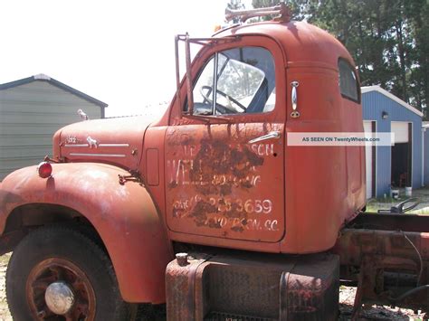 1958 Mack B61