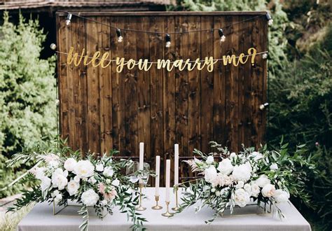 21 Romantic Proposal Decorations for Your Big Reveal - WeddingWire