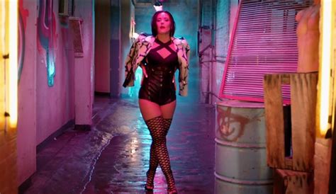 Demi Lovato Lan A Clipe Sexy Para Cool For The Summer Not Cias Em