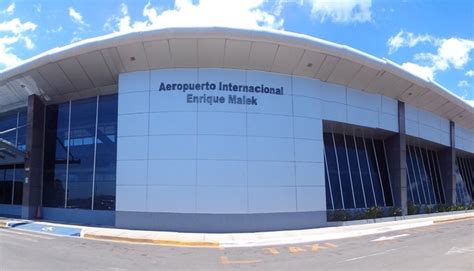 V A Hacia El Aeropuerto Enrique Malek Cerrada Por Protestas De Moradores