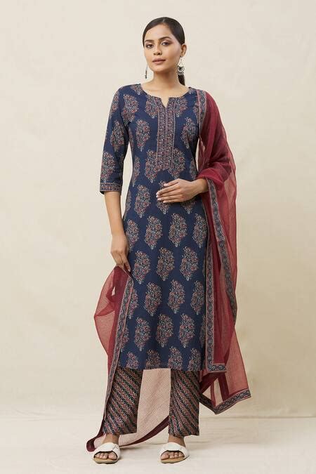 Buy Blue Kurta And Pant Cotton Printed Floral Notched Block Set For