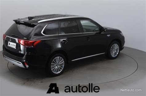 Mitsubishi Outlander PHEV Instyle Business 4WD HUIPPUVARUSTEET