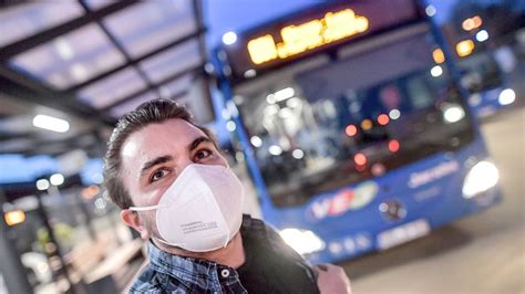 Nahverkehr In Ostfriesland Bald Rollen Abends Mehr Busse Durch Den