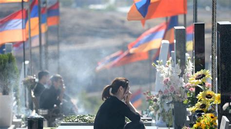 Konflikt Armenien Wirft Aserbaidschan Neuen Angriff An Der Grenze Vor