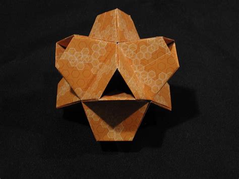 STELLATED OCTAHEDRON ORIGAMI « EMBROIDERY & ORIGAMI