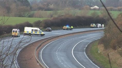 Pedestrian Dies In Edinburgh Motorway Crash Bbc News