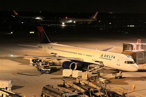 Delta Air Lines Fleet Boeing 757 200 Details And Pictures