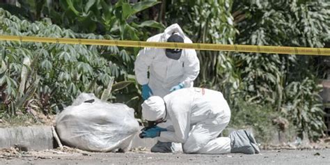 Hallan Cad Ver Embolsado Y Entre Escombros En Una Calle De Bosa Canal