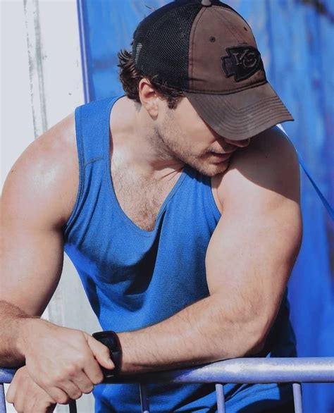 L O Of Rivia On Twitter Rt Henryfiies Henry Cavill Arms