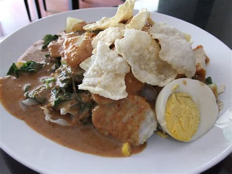 Apa Bedanya Gado Gado Karedok Dan Pecel