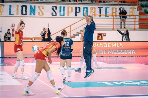 Volley L Akademia Messina Batte Al Tie Break Il Busto Arsizio