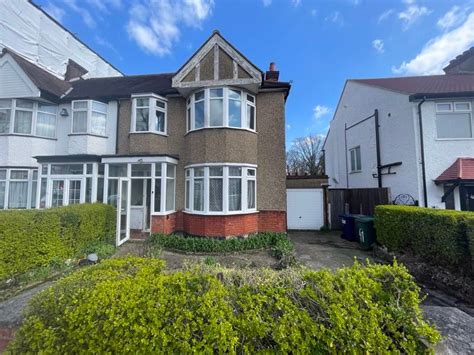 3 Bed Semi Detached House For Sale In Fairfield Crescent Edgware Ha8