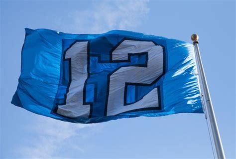 Vancouver City Hall Raises Seattle Seahawks 12th Man Flag - 604 Now