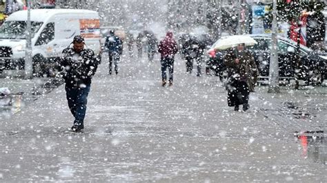 Meteoroloji Saat Verdi Stanbul Dahil Bir Ok Il I In Sa Anak Ve Kar