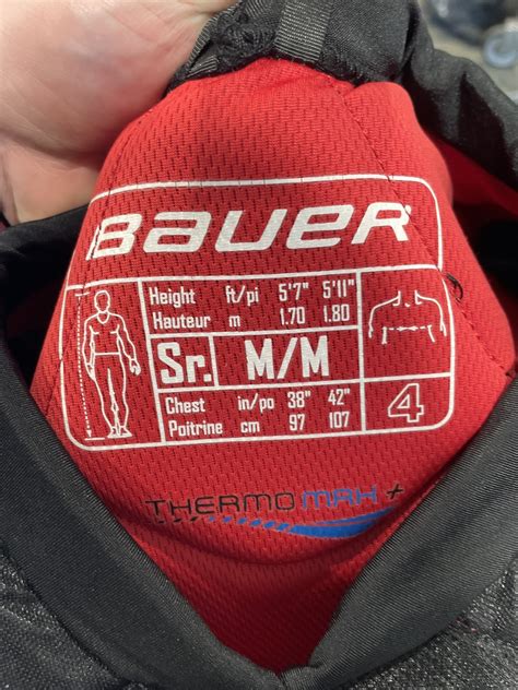 Senior Used Medium Bauer Vapor X40 Shoulder Pads Sidelineswap