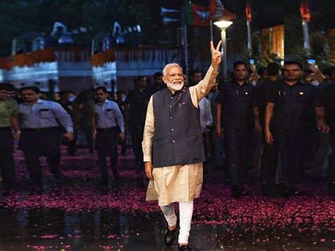 PM Modi rated highest among world leaders by American research firm ...