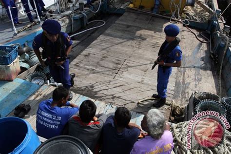 Kapal Pencuri Ikan Malaysia Ditangkap Di Aceh Siap Diledakkan ANTARA