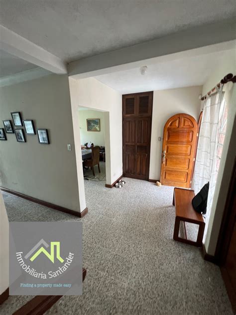 Valles De Vista Hermosa Casa En Venta Zona 15 Easybroker