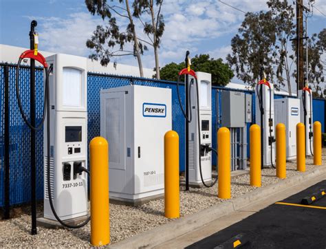 Penske Offering DC Fast Charge Capabilities At Four Leasing Facilities