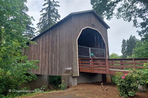 Pass Creek Covered Bridge Made With The Oldest Timbers In Oregon Oregon Discovery