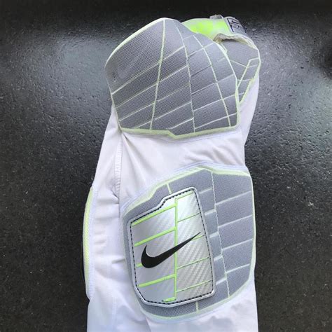 Nike Pro Combat Girdle With Thigh Protection Sold Football Girdles Sidelineswap