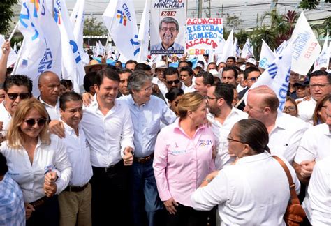 Por Primera Vez 17 Candidatos Van Por La Alcaldía De Guayaquil