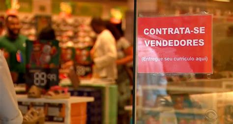 Quase 11 mil vagas de emprego temporário serão abertas neste fim de ano