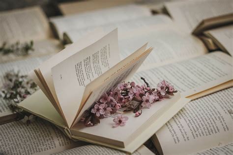 14 Classic Love Poems You’ll Love For Wedding Readings | The Wedding Avenue