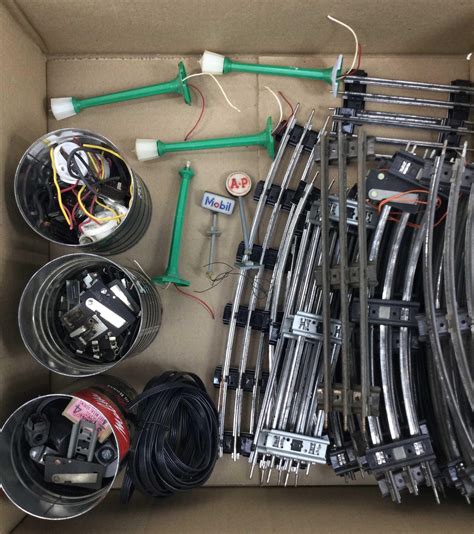 Lot - Assorted Vintage Lionel O Gauge Train Tracks