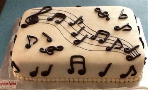 Pastel Notas Musicales De Chocolate Decorado Con Cubierta De Fondant