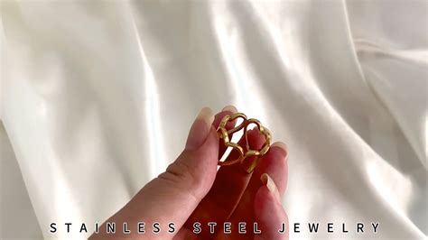 High End K Pvd Gold Plated Lines Hollow Heart Statement Rings