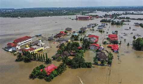 Mangsa Banjir Berada Di Pps Di Negeri Harian Metro