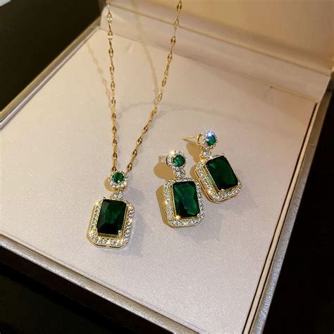 Emerald Cube Earrings And Necklace Set Emerald Green Etsy Canada