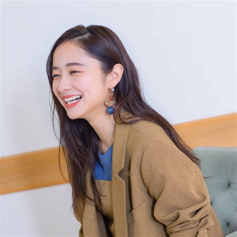 【堀田真由special Lnterview Vol8】 女優・モデルとして活躍している堀田真由さんに、プライベートな一面も垣間見える80の