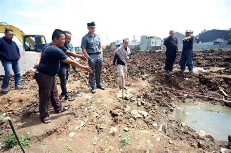 Edwin Senjaya Sambangi Pembangunan Berdampak Banjir Warga RW 02