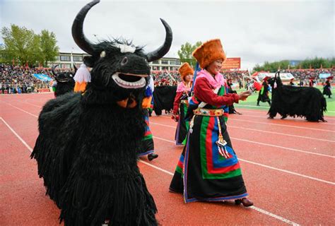 16th Qomolangma Culture And Tourism Festival Held In SW Chinas Tibet