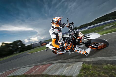 Ktm Test Einzylinder Duke Enduro R Smc R