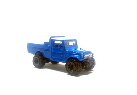 Hot Wheels Toyota Land Cruiser Toy Truck