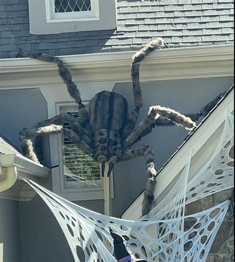 flexible spider leg joint ideas : r/HalloweenProps