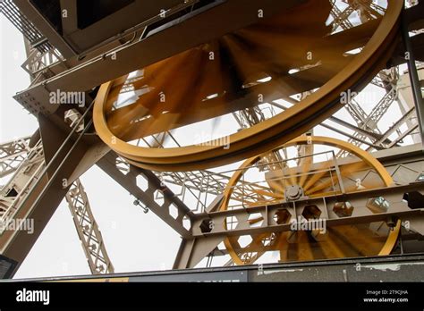 Eiffel Tower Elevator Wheel Motion Stock Photo Alamy