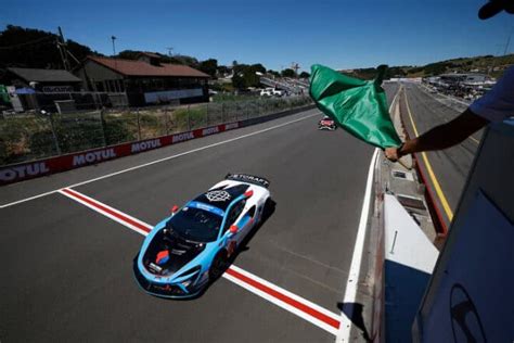 Motorsport In Action Wins From Pole At Laguna Seca