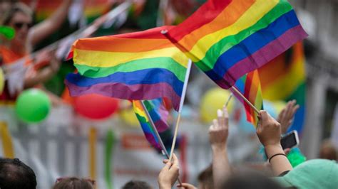 Cos Il Pride Storia E Origini Della Manifestazione Comunit Lgbtq