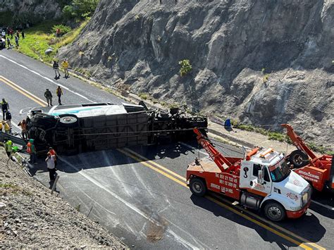 Bus carrying locals and migrants crashes in Mexico, killing 16 - ABC News