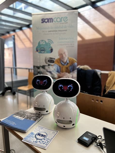 Presentamos Zenbo Júnior El Robot Educativo De Asus Saltó