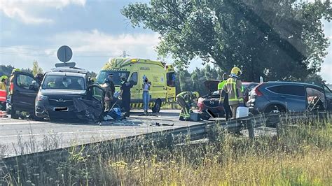 Cuatro Heridos En Un Accidente Múltiple Con Varios Coches Implicados En La C 65 En Cassà De La Selva